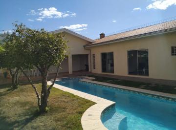 Casa · 311m² · 3 Quartos · 2 Vagas · Imovel Adaptado para Clinica  com  piscina no Centro de Aracatuba