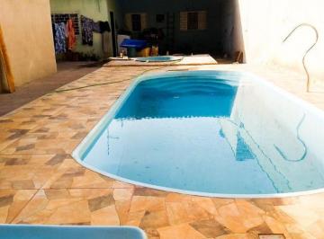 Casa · 120m² · 2 Quartos · 2 Vagas · Casa com otima area de lazer!