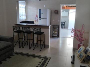 Casa · 217m² · 3 Quartos · 2 Vagas · Casa a venda no Bairro das Bandeiras em Aracatuba com 3 dormitorios, suite e churrasqueira!