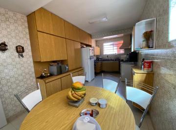 145ef25f-6cad-4d90-87a8-c4542c97ca05 · Deslumbrante casa para venda em Indianópolis com 3 quartos, sendo 1 suíte, 199m²