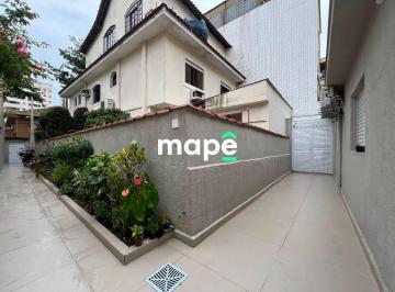 dedba67da206532f6d60490f9d185861dcb760a6 · Casa Reformada na Ponta da Praia com Quintal Amplo – Porteira Fechada