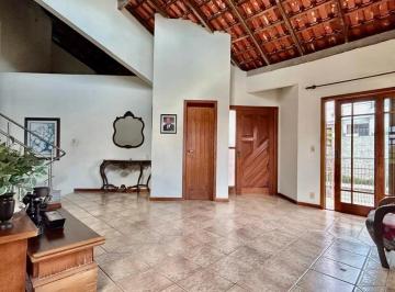 Casa · 304m² · 3 Quartos · 2 Vagas · Casa 3 Quartos com 1 Suíte e 304m² - Jardim Atlântico