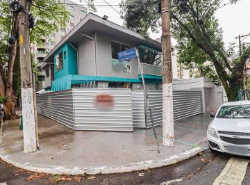 Comercial · 400m² · 8 Quartos · 10 Vagas · Casa comercial na Avenida Divino Salvador, N. 802 • 400 m²