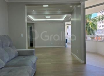 03 · Apartamento de 150m² com 3 quartos sendo 1 suíte no Centro