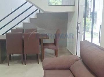 Casa · 230m² · 4 Quartos · 3 Vagas · Casa de Alto Padrão com 3 Quartos, 2 Suítes e Lazer Resort no Condomínio Santa Monica - Jardim Botân