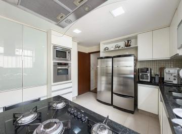 Casa · 689m² · 6 Quartos · 6 Vagas · SHIN QI 5 – COLONIAL COM FOTOVOLTAICA NO LAGO NORTE.