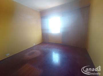 l7024a.jpg · Casa para locação no Ayrosa com 3 quartos