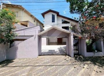 Casa · 256m² · 3 Quartos · 5 Vagas · Excelente sobrado com 3 suítes, 6 banheiros e 5 vagas na Região do Tucuruvi