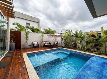 Casa · 350m² · 4 Quartos · 2 Vagas · Oportunidade - Casa em Condomínio - Residencial Ouroville - Taubaté - 3 Suítes - 368m².