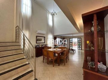 6dce4d1bc1c3c493cdf27658ea9c9c1ca323987a · Casa à venda estilo Sobrado com 3 quartos sendo 1 suíte - Cidade Jardim - Uberlândia/MG.