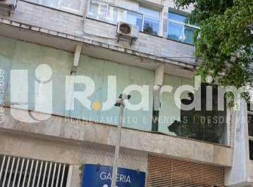 Comercial · 130m² · 2 Vagas · Sobreloja 130 m² com vitrine ampla na Visconde de Pirajá em frente ao metrô Lebl