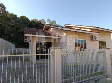 Casa · 70m² · 3 Quartos · Casa semi mobiliada á venda no Bairro Paquetá em Brusque/SC
