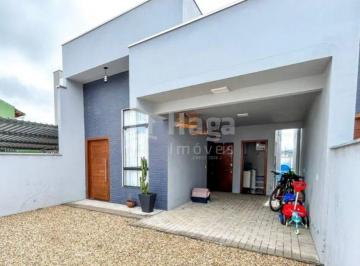 Casa · 111m² · 3 Quartos · 2 Vagas · Casa mobiliada no bairro Rio Branco em Brusque/SC 