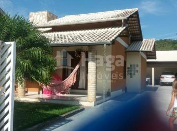 Casa · 96m² · 2 Quartos · 3 Vagas · Casa à venda em Brusque/SC