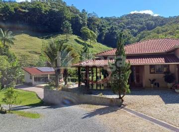 Casa · 230m² · 3 Quartos · 4 Vagas · Casa à venda em Nova Trento/SC