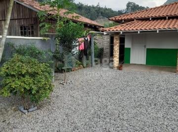 Casa · 350m² · 2 Quartos · 1 Vaga · Casa Padrão à venda em Canelinha/SC