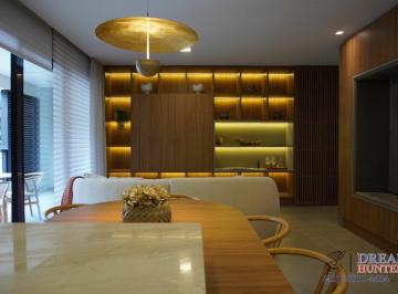 Decorado - sala · Apartamento NOVO e DECORADO, 116m² no Bairro Cristo Rei, com 3 quartos (1 suítes), 2 banheiros e 2 v