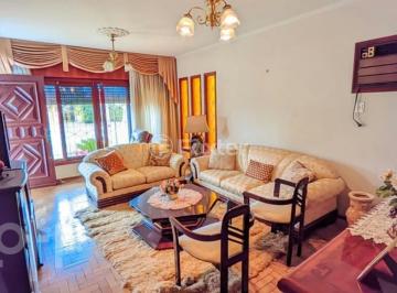 8b0895c3 · Casa, 3 dormitórios, 210 m², em Niterói