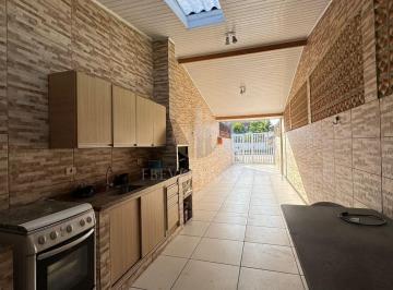 Casa · 90m² · 3 Quartos · 2 Vagas · Casa em Piçarras - Guaratuba, PR