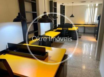 Comercial · 135m² · Conjunto de Salas : / Comercial / Centro