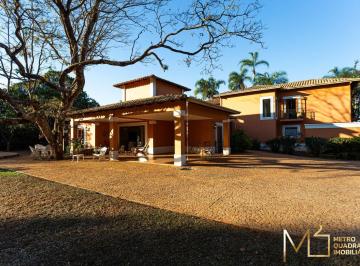 Casa · 846m² · 1 Quarto · 4 Vagas · 5 qTS SENDO 4 SUITES na Qd 17 do Park Way 61-99463-5151