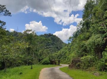 Terreno · Terreno em Quarteirão Ingelheim, Petrópolis/RJ de 0m² à venda por R$ 220.000,00