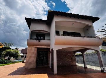 630fa0ff4da924e513b9888247b11e2f289967c1 · Smt conj. 18 sobrado á venda 5 quartos sendo 2 suites. Aceito financiamento!!