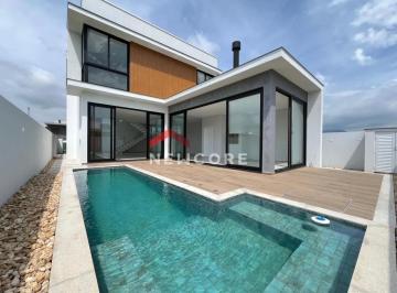 Casa · 319m² · 3 Quartos · 2 Vagas · Casa em Rua Lavanda - viva park - Porto Belo/SC