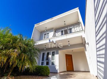 Casa de 3 quartos, São José dos Pinhais · Casa com 3 quartos e 103 m² à venda em Costeira