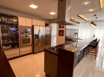 Apartamento de 4 quartos, Porto Alegre · 228m² Frente Mar | 4 Suítes | Dubai Tower - aceita veículo
