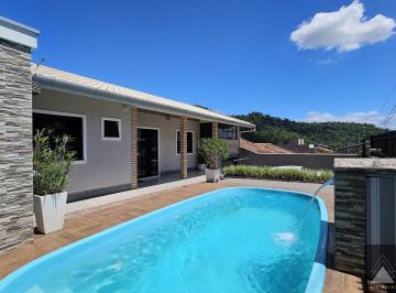 Casa · 190m² · 3 Quartos · 3 Vagas · Casa com piscina 3 dormitórios na Velha Central