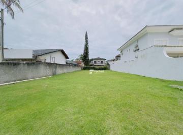 c0ff272ad834c2536e083d8b0ca176be485dbd4d · Terreno à venda no Condomínio Acapulco no Guarujá, localização impar na Praia do Pernambuco com 525