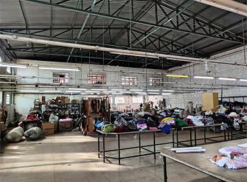 Comercial · 886m² · 4 Vagas · Galpão à venda em Vila Brasil - SP