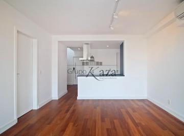 Apartamento · 147m² · 2 Quartos · 3 Vagas · Apartamento Duplex Mobiliado - Jardim Guedala - 2 Suítes - 147m².
