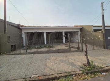 Casa · 250m² · 3 Quartos · 4 Vagas · Casa para alugar em Jardim Parati, Marília, 3 dormitórios, 250m²