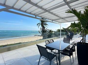Casa de 4 quartos, Maceió · Casa a Beira Mar em Condominio Fechado com 4 suites