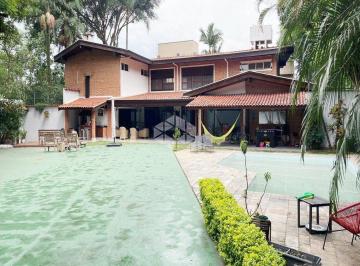 Casa · 460m² · 4 Quartos · 6 Vagas · Casa Alto Padrão à venda com Quartos sendo 4 Suítes, 6 Banheiros e 6 Vagas de Garagem.