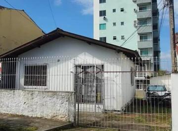 Casa · 240m² · 5 Quartos · 2 Vagas · 2 Casa E 2 Apartamentos em Barreiros, São José /SC