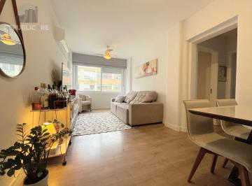 Apartamento · 79m² · 2 Quartos · 1 Vaga · Apartamento com linda vista definida para o Rio Guaíba ? amplo, arejado e com so