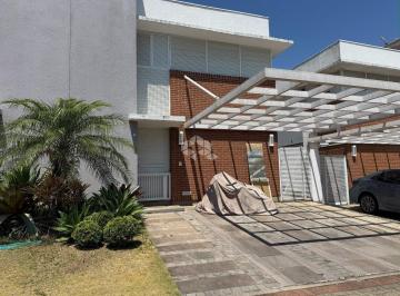 Casa · 156m² · 3 Quartos · 2 Vagas · Casa em condominio com 3 suites.