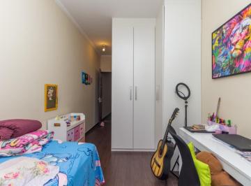 IMG_20260618_182627_000.jpeg · Agradável casa para venda em Vila Anglo Brasileira com 3 quartos, sendo 2 suítes, 286m² - remaxfront