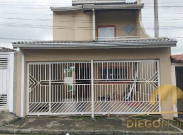 Casa · 197m² · 3 Quartos · 2 Vagas · Casa à Venda em Atibaia – Ótima Localização e Edícula Completa!