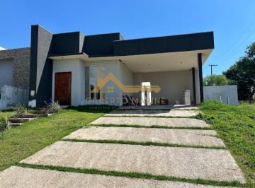 Casa de 3 quartos, Porangaba · Casa com piscina Ninho Verde I