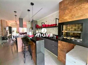 Casa · 105m² · 3 Quartos · 6 Vagas · Casa a venda, Bairro Mercês