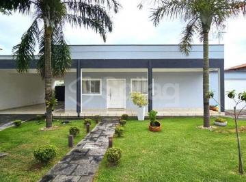 Casa · 600m² · 3 Quartos · 8 Vagas · Casa para alugar três suítes no cond. Marambaia na cidade de Vinhedo - SP