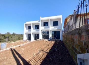 Casa · 66m² · 2 Quartos · 1 Vaga · Sobrado novo no bairro Monte Verde, com quintal nos fundos.
