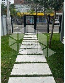 01 · Casa térrea ampla e versátil, perfeita para morar ou investir!