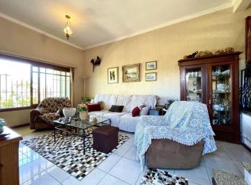 Casa · 240m² · 3 Quartos · 2 Vagas · Casa à venda na Vila Conceição, Porto Alegre