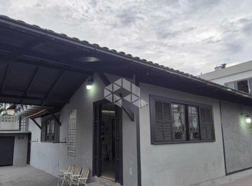 Casa · 262m² · 4 Quartos · 4 Vagas · Casa com 4 quartos/dormitórios no bairro Balneário, em Florianópolis - SC