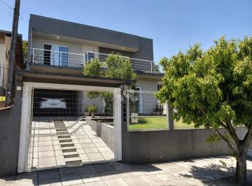 Casa · 137m² · 3 Quartos · 2 Vagas · Sobrado semimobiliado com 3 dormitórios em bairro tranquilo